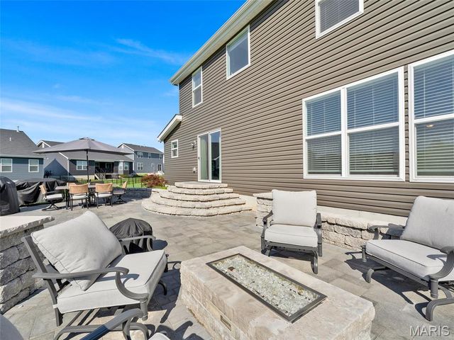 936 Little Fieldstone Court, Wentzville, MO 63385
