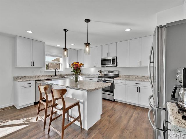 936 Little Fieldstone Court, Wentzville, MO 63385