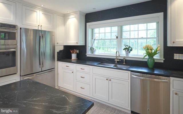 3363 WINDY BUSH RD, New Hope, PA 18938
