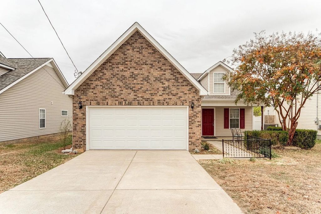 157 Howard Woody Dr, La Vergne, TN 37086