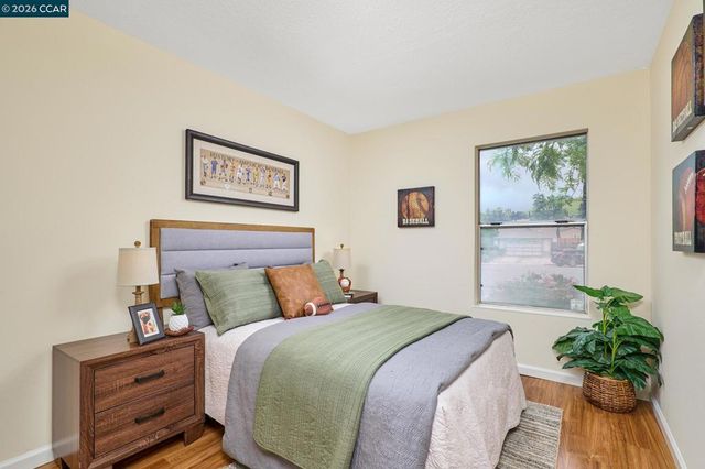 884 Serrana Ct, Pittsburg, CA 94565