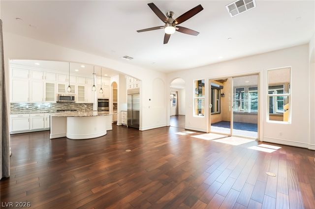 72 Rezzonico Drive, Henderson, NV 89011