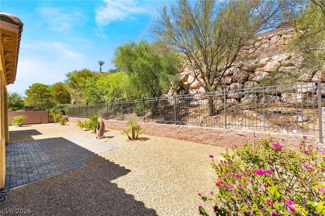 72 Rezzonico Drive, Henderson, NV 89011