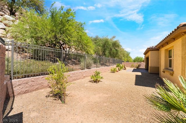 72 Rezzonico Drive, Henderson, NV 89011