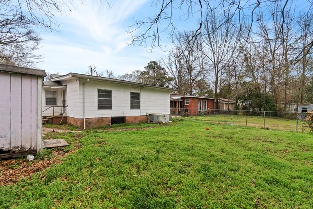 924 W 6th St., Hattiesburg, MS 39401