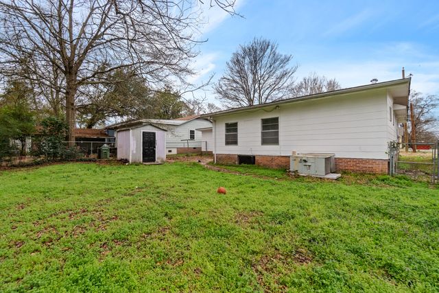 924 W 6th St., Hattiesburg, MS 39401