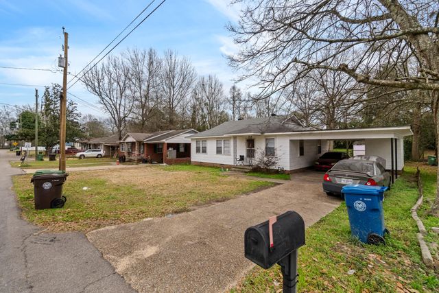 924 W 6th St., Hattiesburg, MS 39401