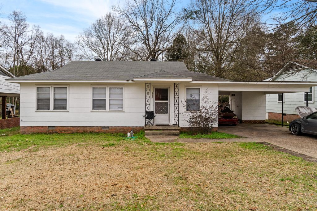 924 W 6th St., Hattiesburg, MS 39401