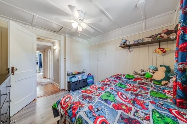1 Westview Ave, Roseland Boro, NJ 07068