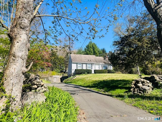 37 Weed Street, New Canaan, CT 06840