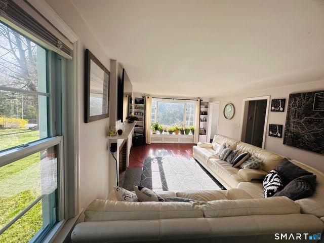 37 Weed Street, New Canaan, CT 06840