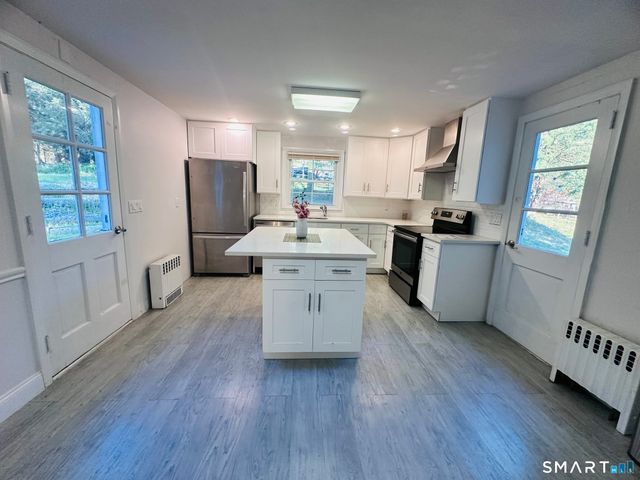 37 Weed Street, New Canaan, CT 06840