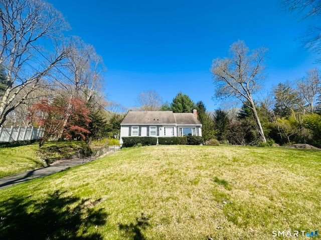 37 Weed Street, New Canaan, CT 06840