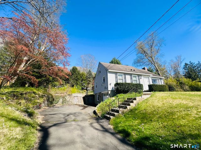 37 Weed Street, New Canaan, CT 06840