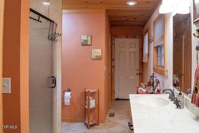 13945 Asheville Highway, Greeneville, TN 37743