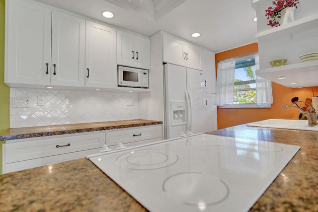 515 High Point Drive A, Delray Beach, FL 33445