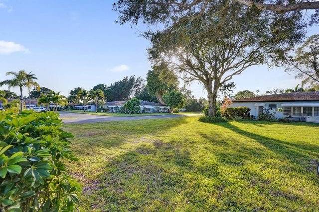 515 High Point Drive A, Delray Beach, FL 33445