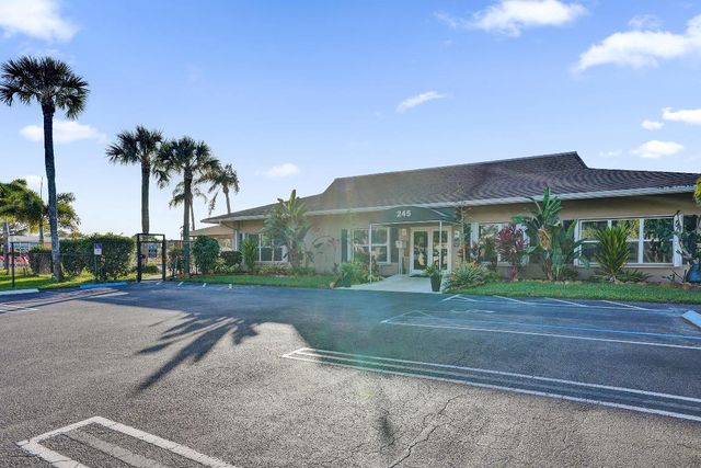 515 High Point Drive A, Delray Beach, FL 33445