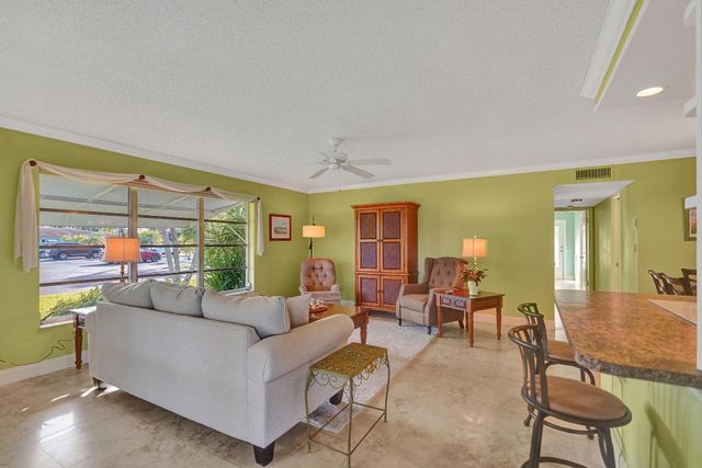 515 High Point Drive A, Delray Beach, FL 33445