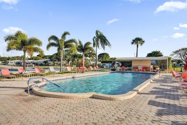 515 High Point Drive A, Delray Beach, FL 33445