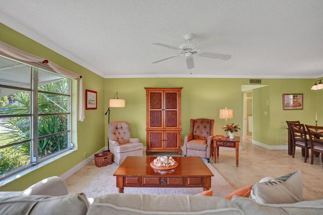 515 High Point Drive A, Delray Beach, FL 33445