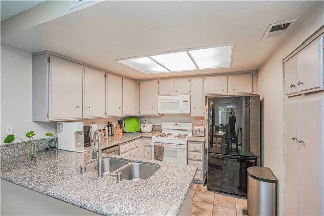 23 Calle Del Cabos, Pomona, CA 91766