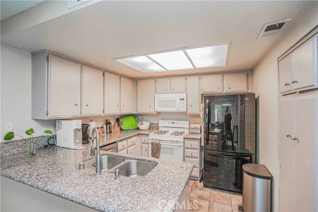 23 Calle Del Cabos, Pomona, CA 91766