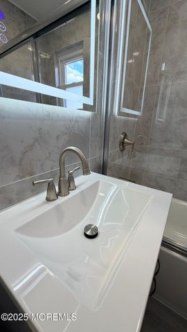 420 Cross Road B16, Matawan, NJ 07747