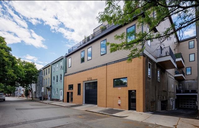 270 Paris Street 7, Boston, MA 02128