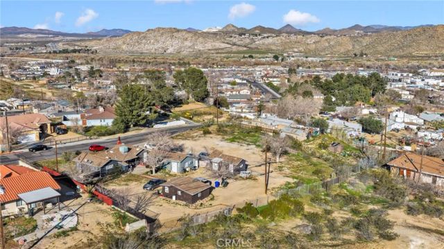 16745 Yucca, Victorville, CA 92395