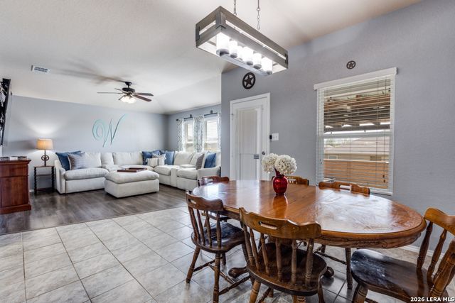 1517 Motherwell, Seguin, TX 78155