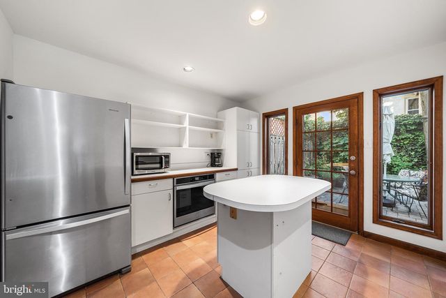 1007 N LAWRENCE ST, Philadelphia, PA 19123