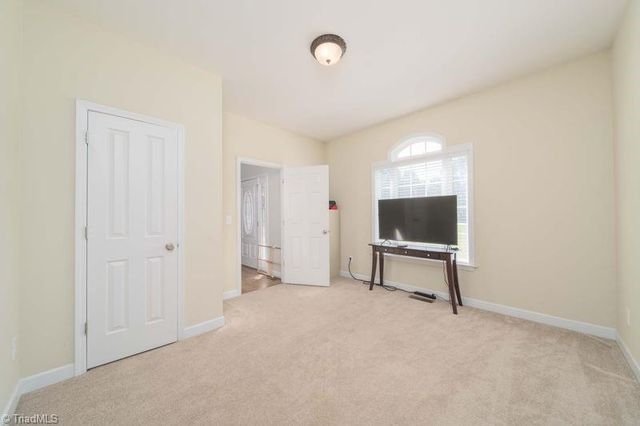4176 Gumtree Road, Winston-salem, NC 27107
