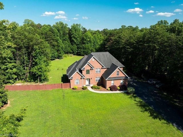 4176 Gumtree Road, Winston-salem, NC 27107