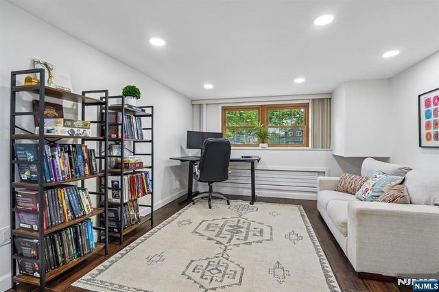 49 Skyview Road, Bloomfield, NJ 07003