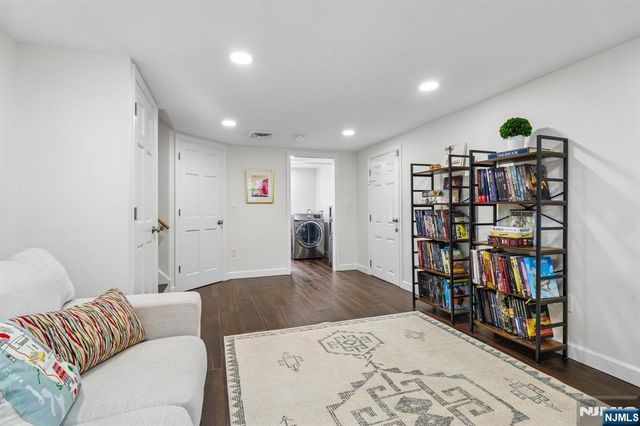 49 Skyview Road, Bloomfield, NJ 07003