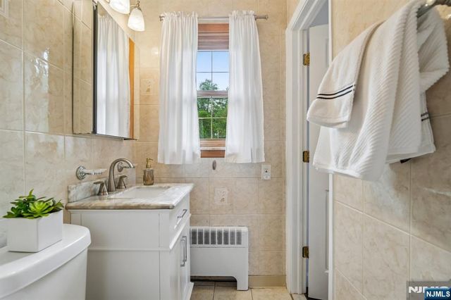 49 Skyview Road, Bloomfield, NJ 07003