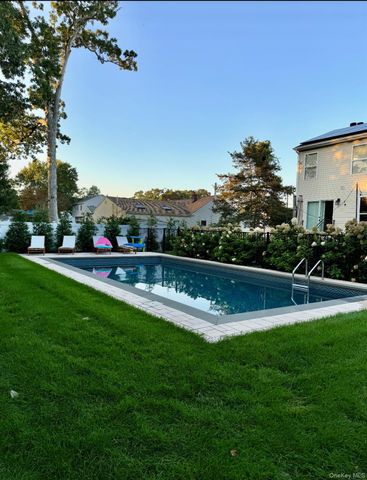 42 Quintuck Lane, East Islip, NY 11730