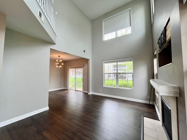 1919 Golden Gate Lane, Naperville, IL 60563