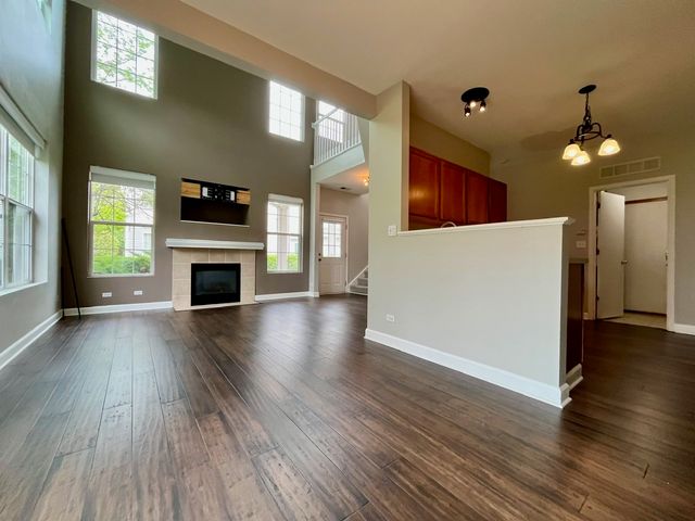 1919 Golden Gate Lane, Naperville, IL 60563
