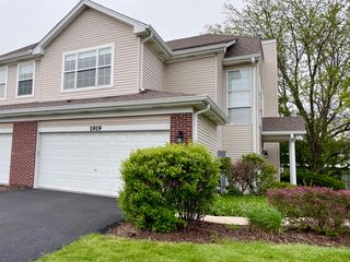 1919 Golden Gate Lane, Naperville, IL 60563