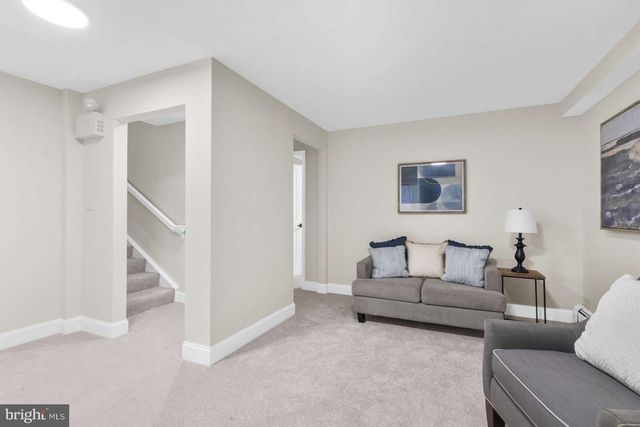 48 BUTTONWOOD ST, Mount Holly, NJ 08060