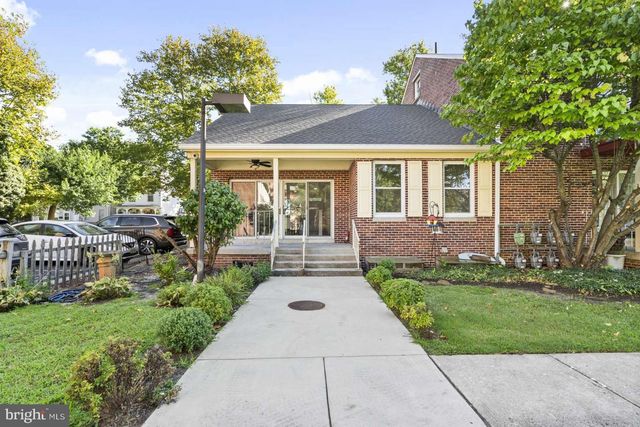 48 BUTTONWOOD ST, Mount Holly, NJ 08060