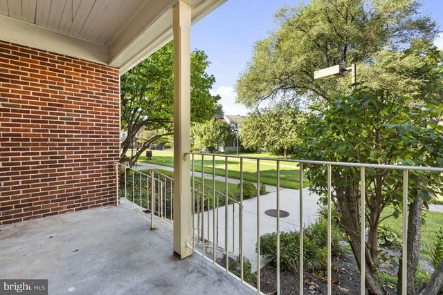 48 BUTTONWOOD ST, Mount Holly, NJ 08060