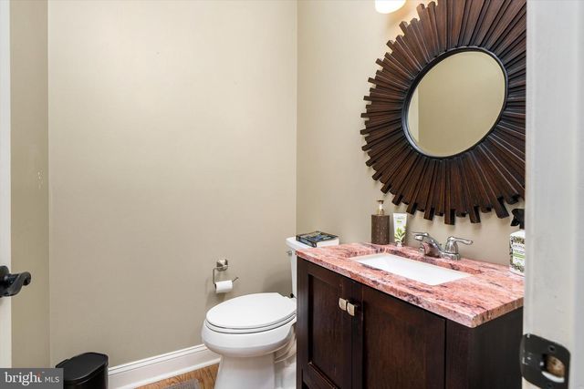 16 COBURN RD, Pennington, NJ 08534