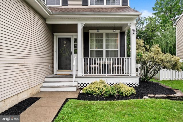 16 COBURN RD, Pennington, NJ 08534