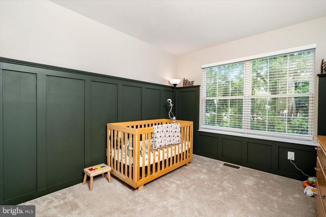 16 COBURN RD, Pennington, NJ 08534