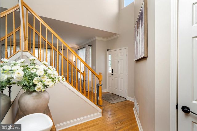 16 COBURN RD, Pennington, NJ 08534