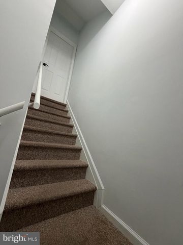 16 COBURN RD, Pennington, NJ 08534