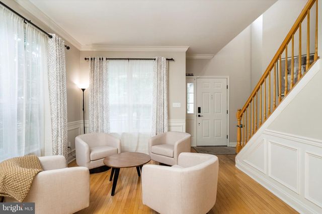 16 COBURN RD, Pennington, NJ 08534